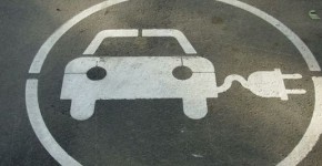 1765540_3_ac8a_un-pictogramme-signalant-une-borne-electrique_ec427b45846576e0dfec66a0534a93b2